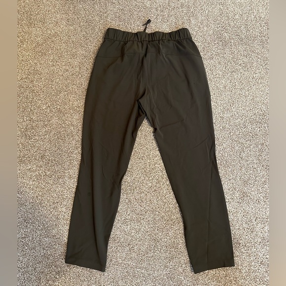 Lululemon joggers - Picture 1 of 2